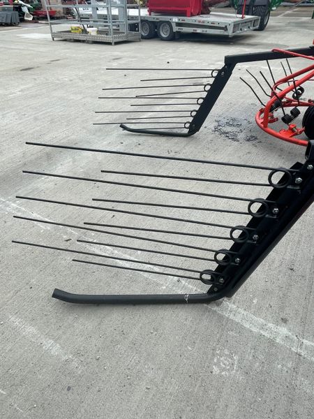 Kuhn 300 Haybob 386947947