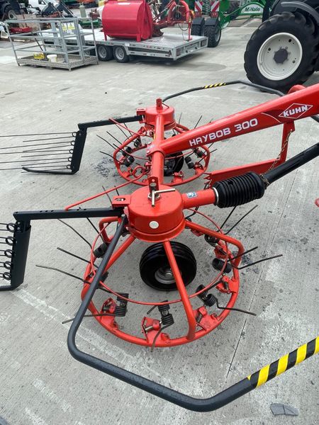 Kuhn 300 Haybob 386947949