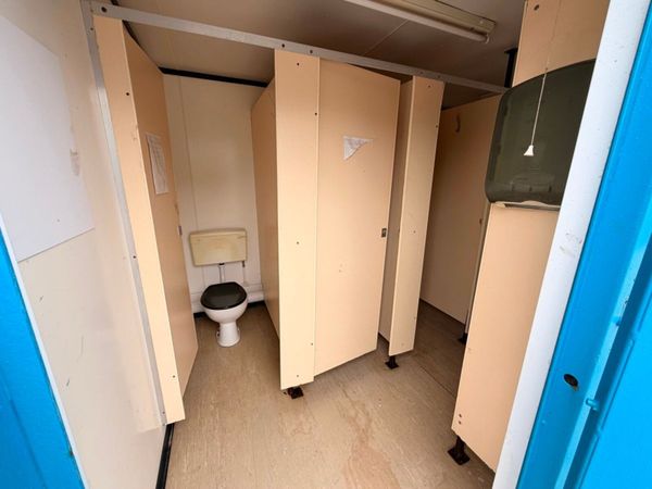 16 X 9 TOILET BLOCK UNIT ...male / female ...820p 386914377