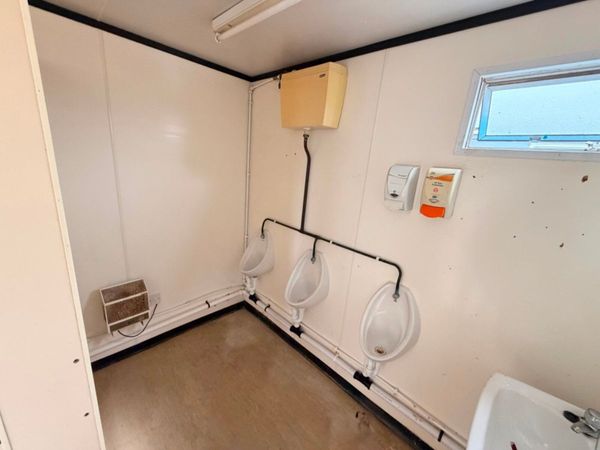 16 X 9 TOILET BLOCK UNIT ...male / female ...820p 386914381