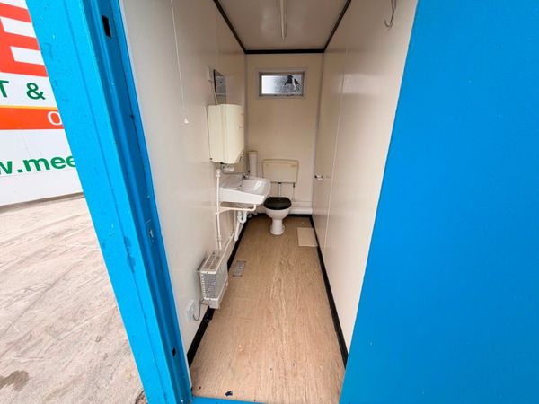 16 X 9 TOILET BLOCK UNIT ...male / female ...820p 386914384