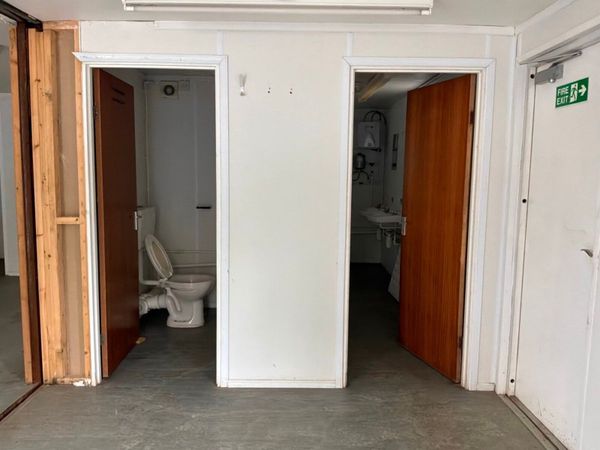 40ft x 32ft MODULAR CONTAINER /  SITE OFFICE. 386914416