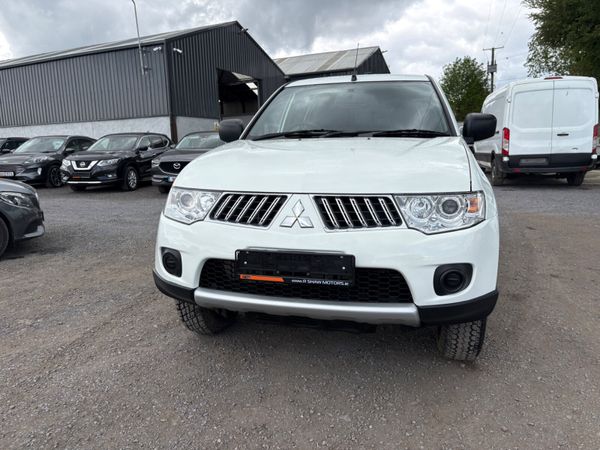 Mitsubishi L200 387044772