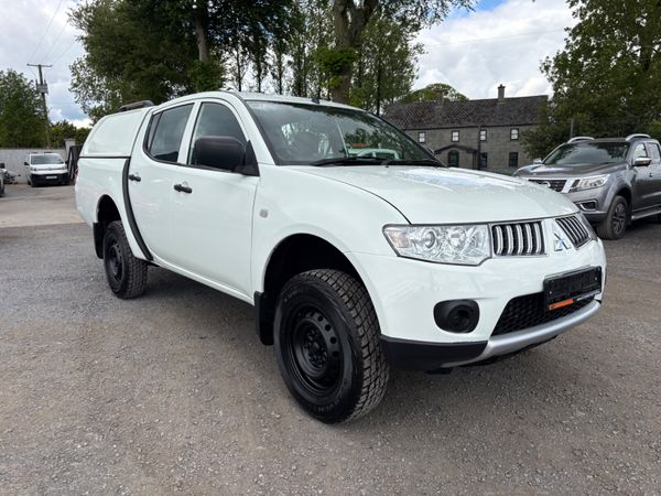 Mitsubishi L200 387044773