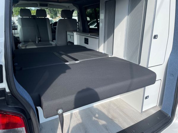 Volkswagen T5 Camper 387045349