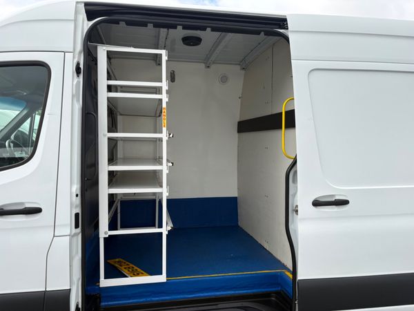 Mercedes-Benz Sprinter 387045874