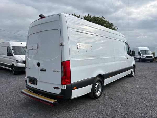 Mercedes-Benz Sprinter 387045839