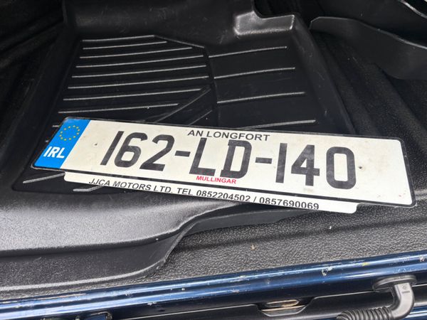 Nissan Navara Crew Cab 387087158