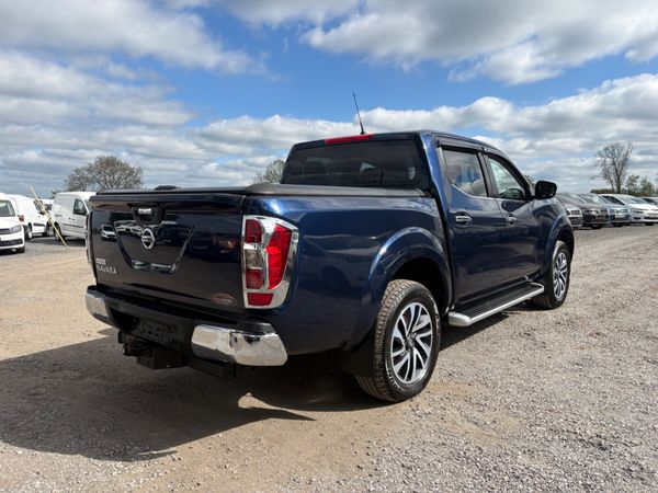 Nissan Navara Crew Cab 387087130