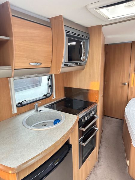 ✨STUNNING SWIFT CHALLENGER 4 BERTH FIXED BED✨ 387096120