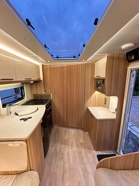 ✨STUNNING LUNAR ULTIMA 4 BERTH ISLAND BED✨ 387096243