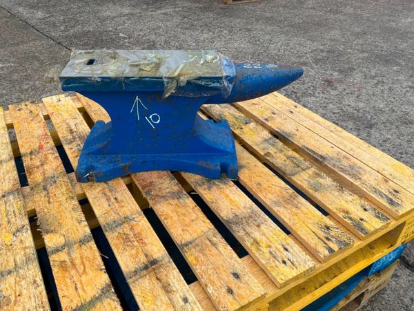 UNUSED / NEW   CAST IRON ANVIL......90kg.......349 387005842