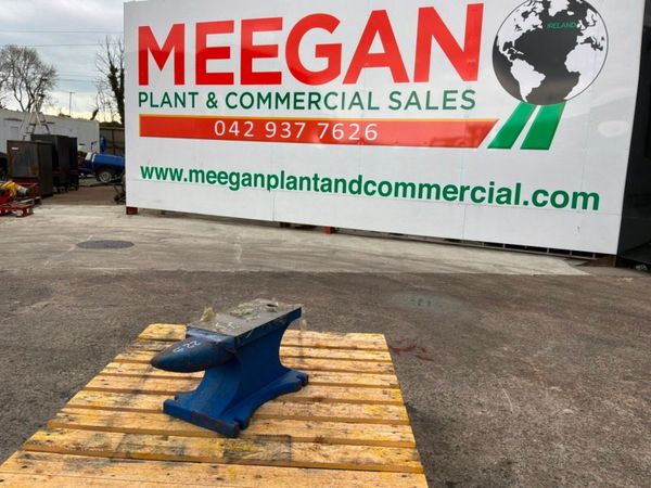 UNUSED / NEW   CAST IRON ANVIL......90kg.......349 387005826
