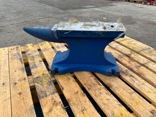 UNUSED / NEW   CAST IRON ANVIL......90kg.......349 387005838