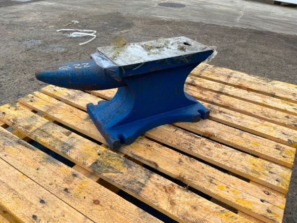 UNUSED / NEW   CAST IRON ANVIL......90kg.......349 387005839
