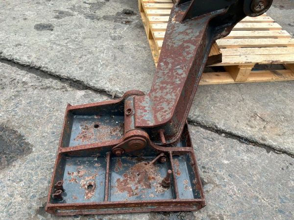 HYDRAULIC  STABILISER / JACK LEGS ASSEMBLY. 387033571