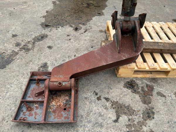 HYDRAULIC  STABILISER / JACK LEGS ASSEMBLY. 387033576