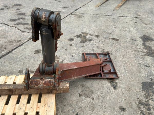 HYDRAULIC  STABILISER / JACK LEGS ASSEMBLY. 387033584