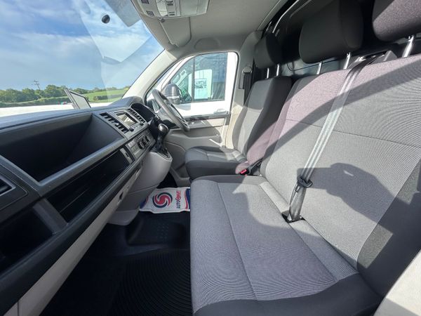 2019 Volkswagen Transporter / Automatic 387166050