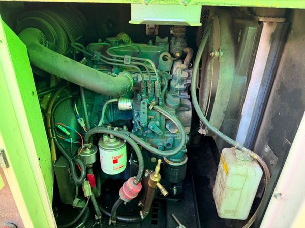25 x 9 Welfare Unit ...10 kva generator ...1,000 h 387104952