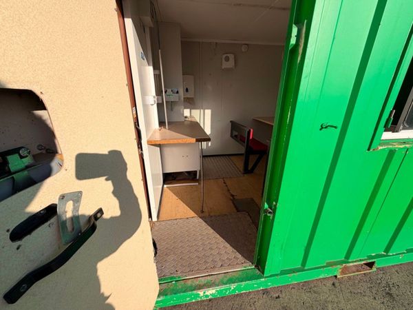 25 x 9 welfare unit , canteen , office  toilet...N 387104986