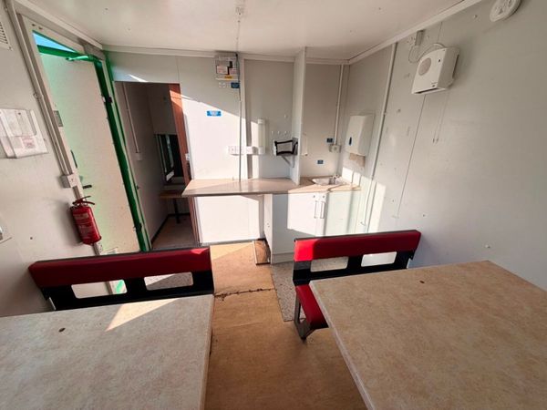 25 x 9 welfare unit , canteen , office  toilet...N 387104991