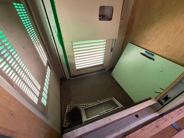 25 x 9 welfare unit , canteen , office  toilet...N 387104997