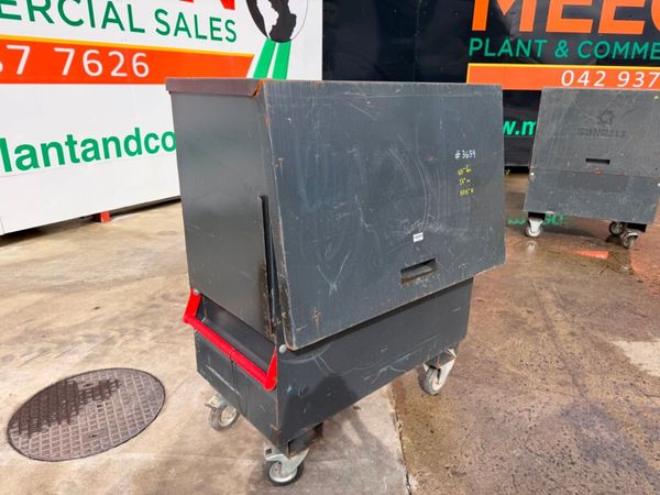 ARMORGARD lock box , tool store , job box ....3659 387118043