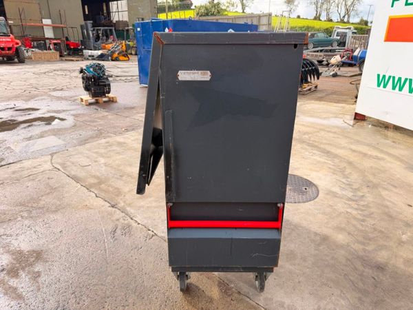 ARMORGARD lock box , tool store , job box ....3659 387118048