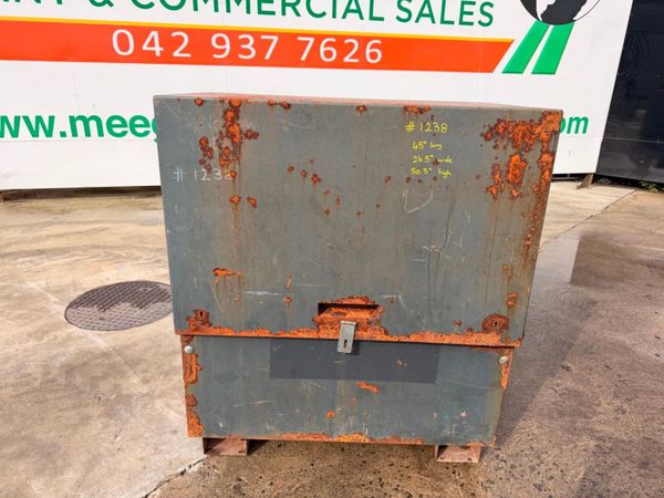 ARMORGARD lock box , tool store , job box ....1238 387118056