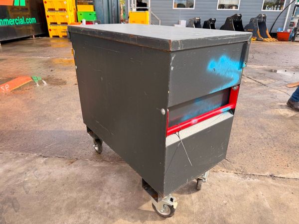 ARMORGARD Lock box tool store job box ....781 387118086