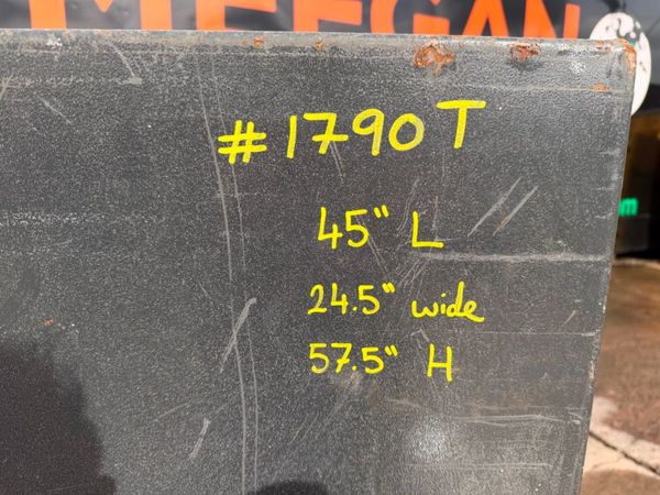 ARMORGARD , lock box , tool store , job box ....17 387118027