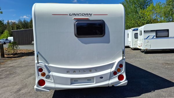 Bailey Unicorn Barcelona Fixed Bed Caravan 387124593