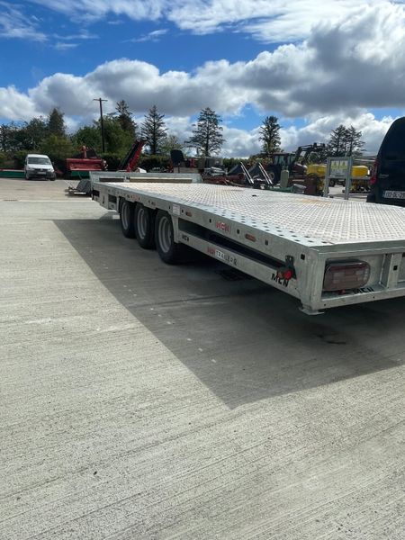 MCN 18X7 Tri Axle Trailer 387251564