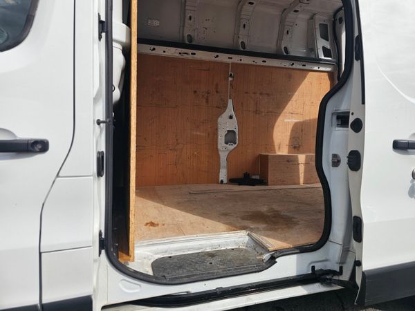 RENAULT TRAFIC HIGH ROOF // NEW DOE 387282666