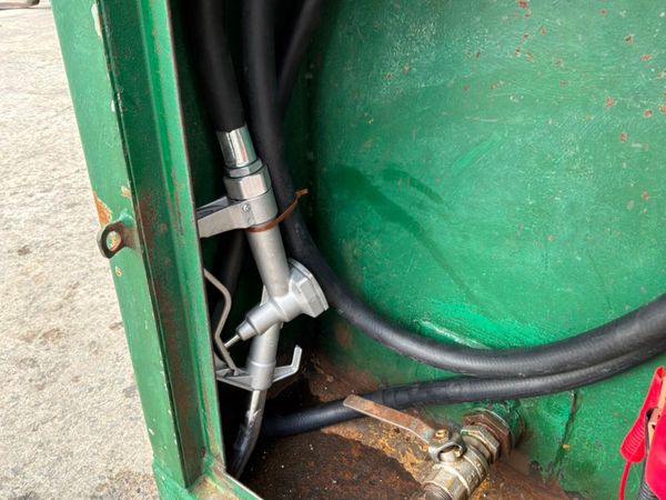 2500lts DIESEL STORAGE / DELIVERY TANK.......465d 387238707