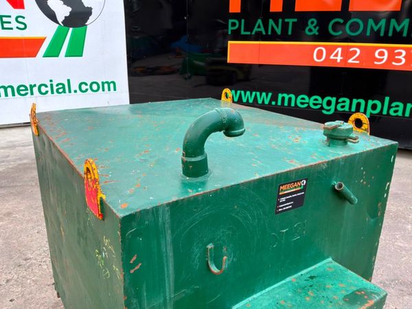 2500lts DIESEL STORAGE / DELIVERY TANK.......465d 387238719