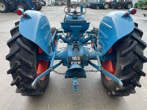 Fordson Dexta 387340686