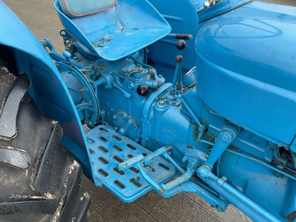 Fordson Dexta 387340688
