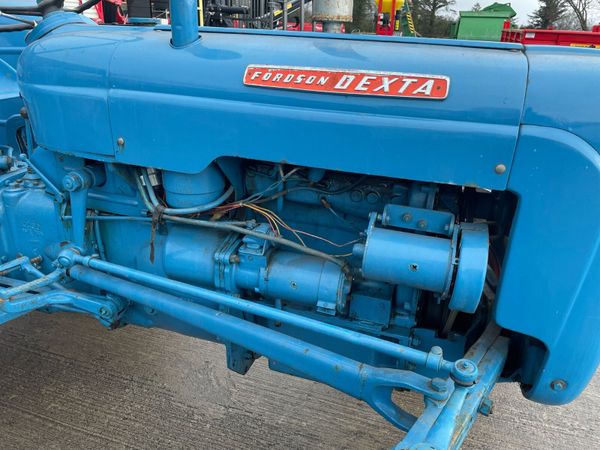 Fordson Dexta 387340689