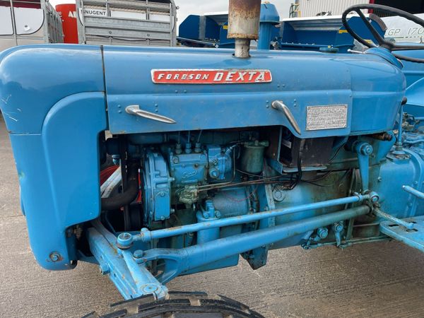 Fordson Dexta 387340690