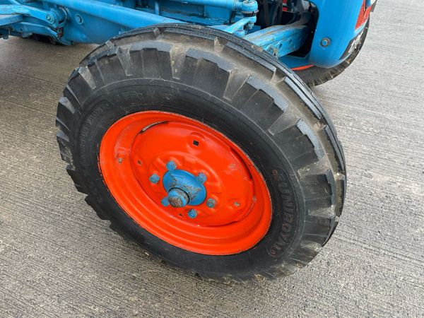 Fordson Dexta 387340691