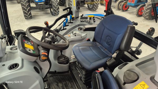 New Holland  T5.105 387350252