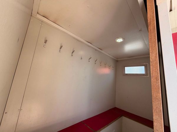 25 X 9 welfare cabin , toilet , canteen , generato 387356045