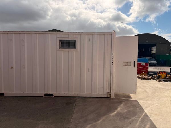 25 X 9 welfare cabin , toilet , canteen , generato 387356056