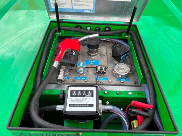 NEW 2650 LITRE BUNDED FUEL  DIESEL BOWSER.......18 387329176