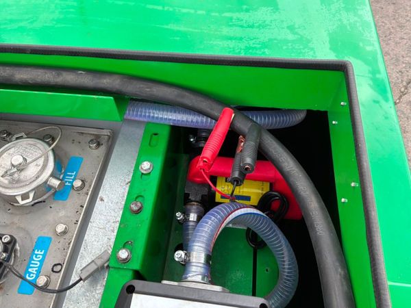 NEW 2650 LITRE BUNDED FUEL  DIESEL BOWSER.......18 387329178