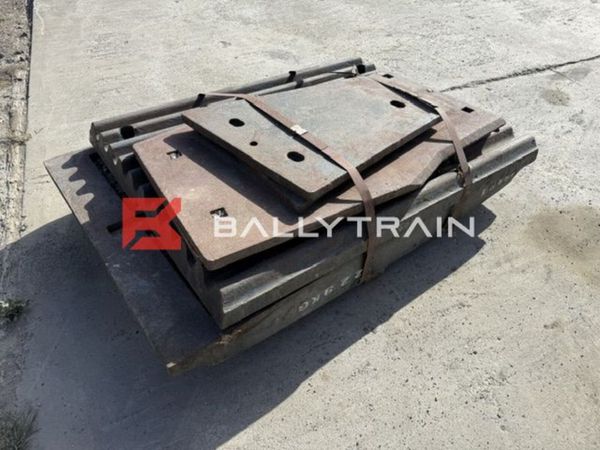Sandvik QJ340 Jaw Plates & Cheek Plates 387331156
