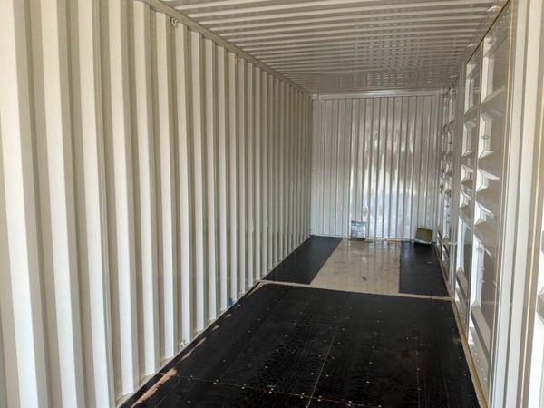NEW  40ft 4 DOOR SHIPPING CONTAINER...4181. 387440316