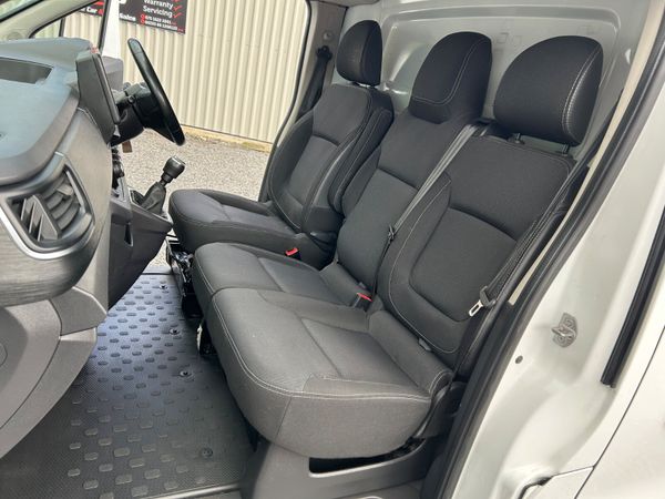 RENAULT TRAFFIC SPORT 2.0DCI LWB NO VAT 387421511